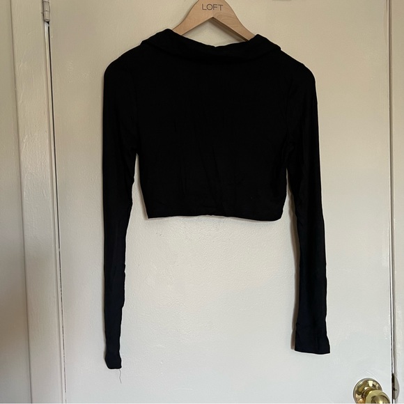 Black cropped long sleeve - Picture 2 of 2
